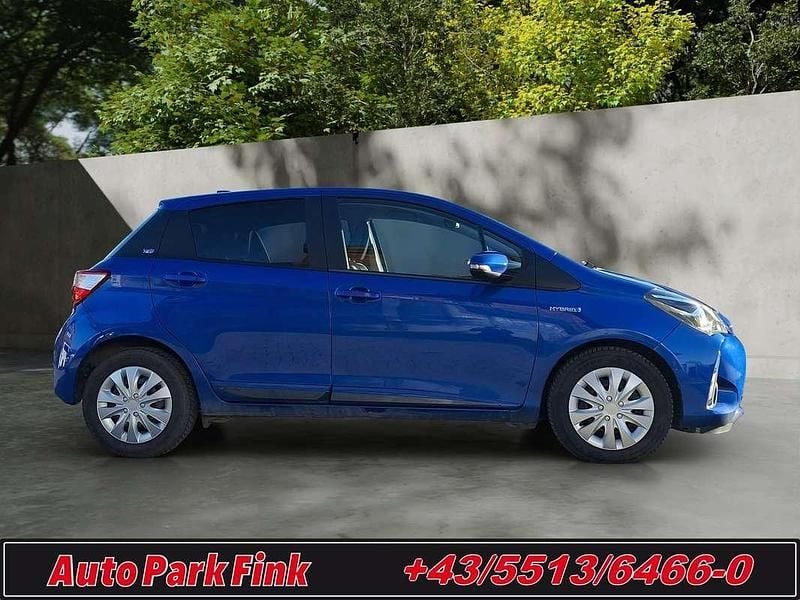 Gebraucht Toyota Yaris Hybrid Active 73 PS (53 kW) 2019 Blau Kleinwagen