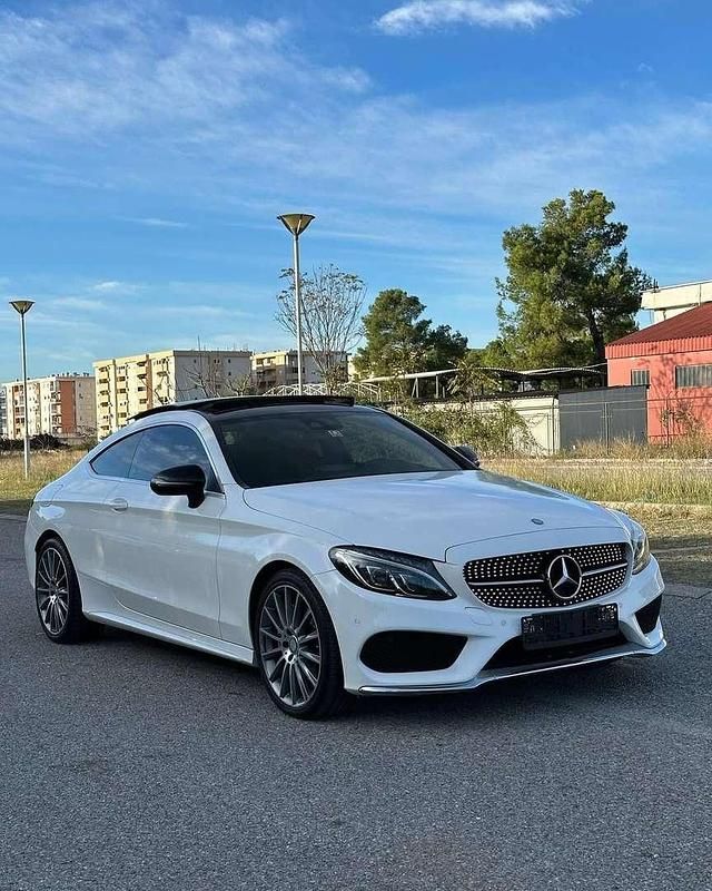 Gebraucht 2016 Mercedes C300 AMG line Coupé | € 32.500 (Etwas zu teuer) - Bild 1/4