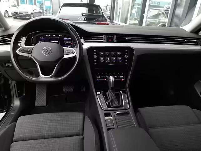 Gebraucht VW Passat Business 150 PS (110 kW) 2022 Schwarz Kombi