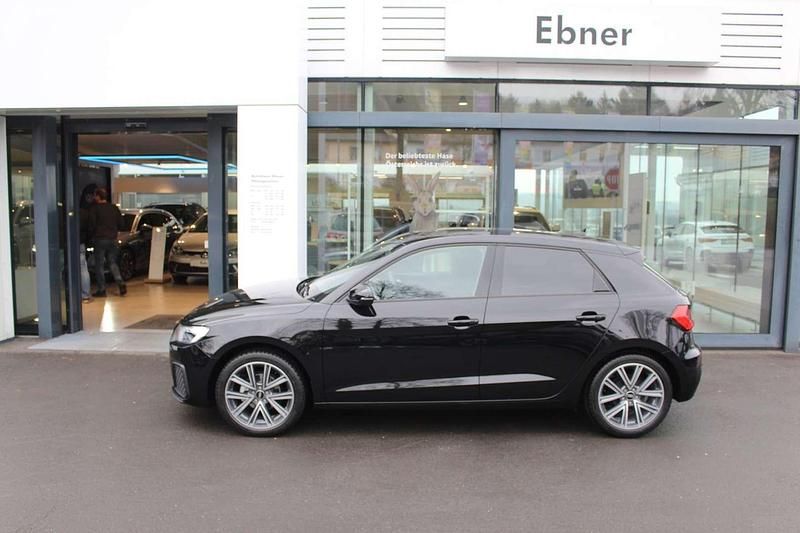 Neu Audi A1 95 PS (69 kW) 2025 Schwarz Limousine