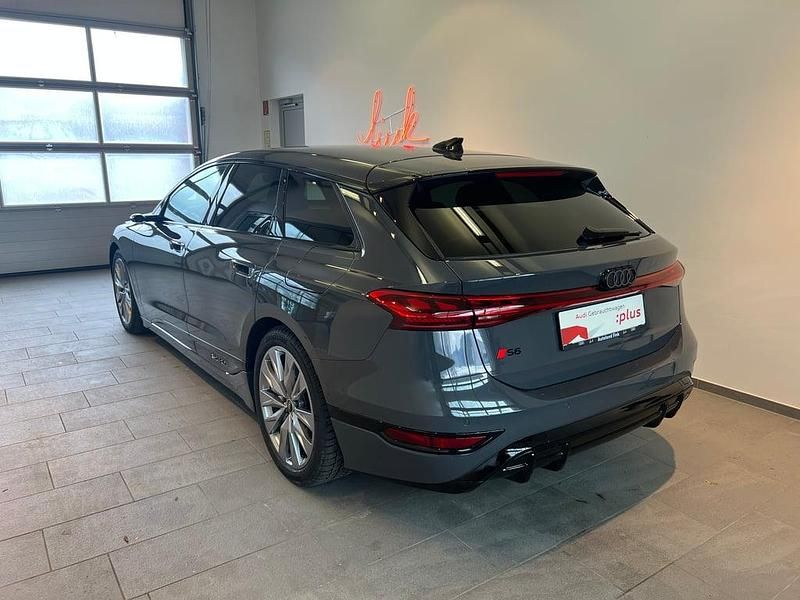 Gebraucht Audi S6 e-tron 138 kW (188 PS) 2025 Hellgrau  metallic Limousine