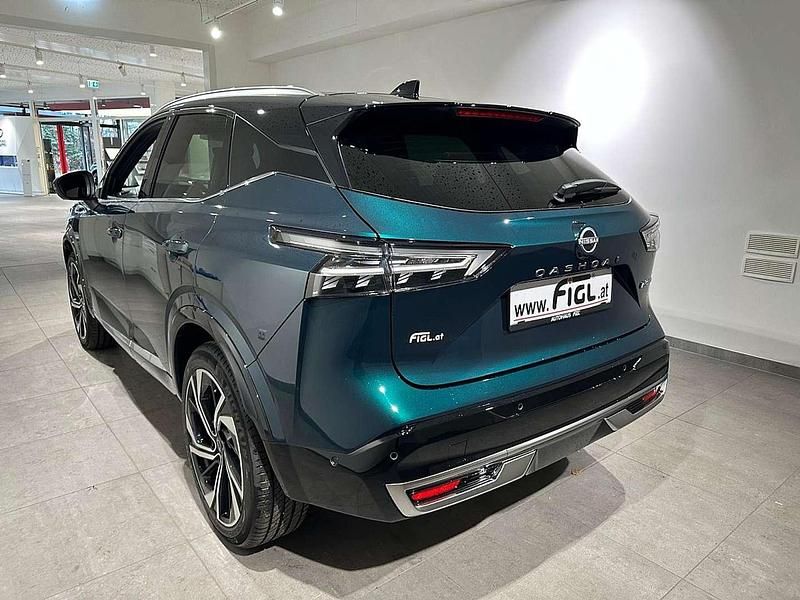 Neu Nissan Qashqai Tekna+ 158 PS (116 kW) 2025 Grün SUV