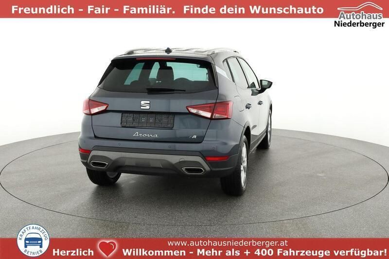 Grau Gebraucht 2024 Seat Arona FR SUV | € 27.102 (Teuer) - Bild 1/4