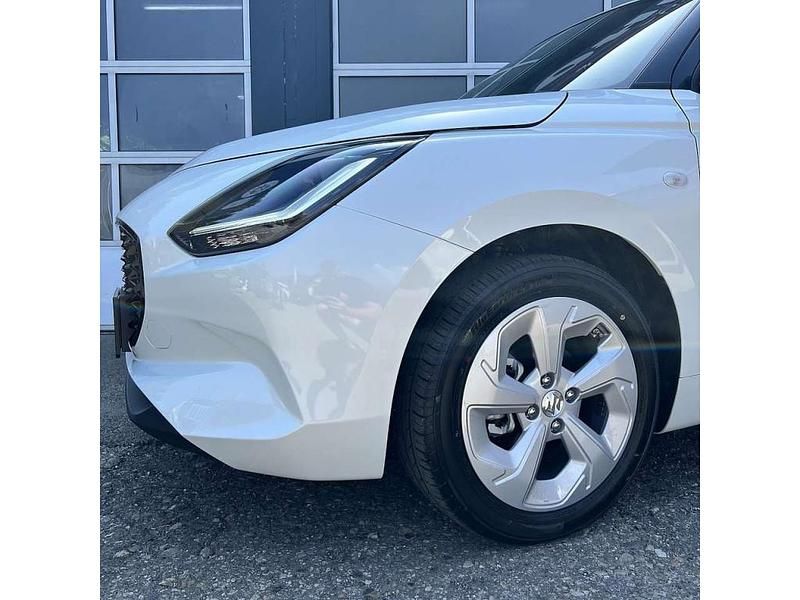 Gebraucht Suzuki Swift 83 PS (61 kW) 2025 Weiß Limousine