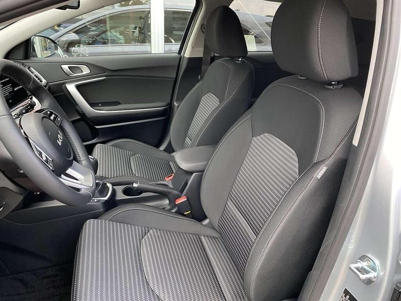 Gebraucht Kia Ceed Silver 101 PS (74 kW) 2024 Silber Kleinwagen