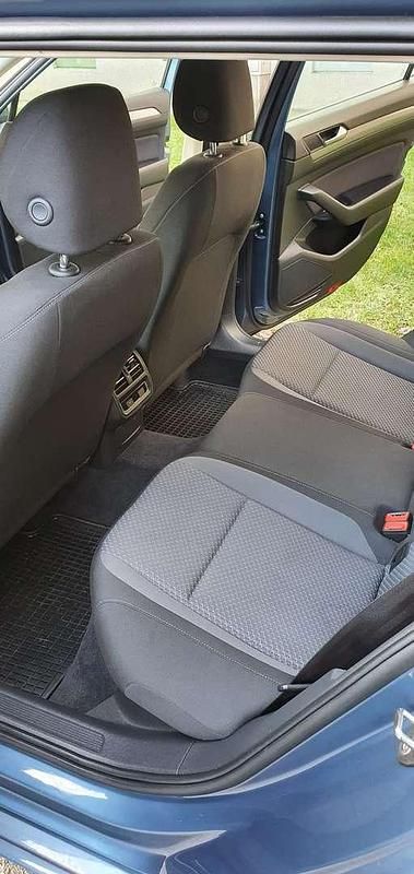 Gebraucht VW Passat Highline 120 PS (88 kW) 2017 Blau Kombi