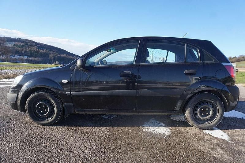 Gebraucht Kia Rio 75 PS (55 kW) 2009 Schwarz Limousine