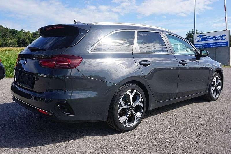 Gebraucht Kia Ceed Sportswagon Gold 136 PS (100 kW) 2021 Schwarz Kombi