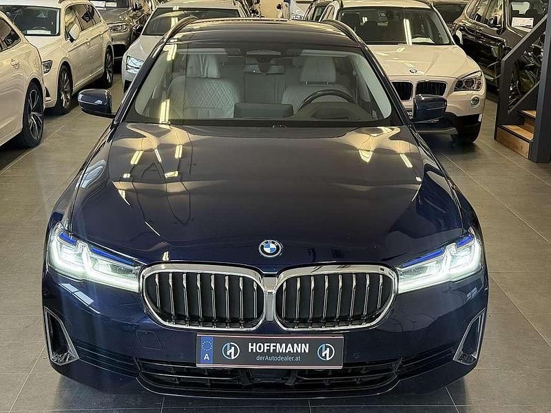 Gebraucht BMW 530e Luxury Line 184 PS (135 kW) 2021 Blau Kombi
