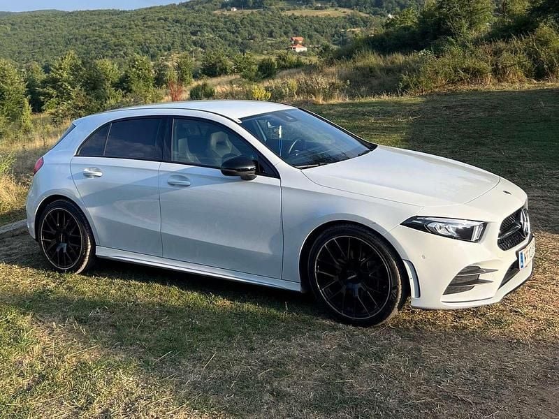 Gebraucht Mercedes A180 AMG 116 PS (85 kW) 2021 Weiß Limousine