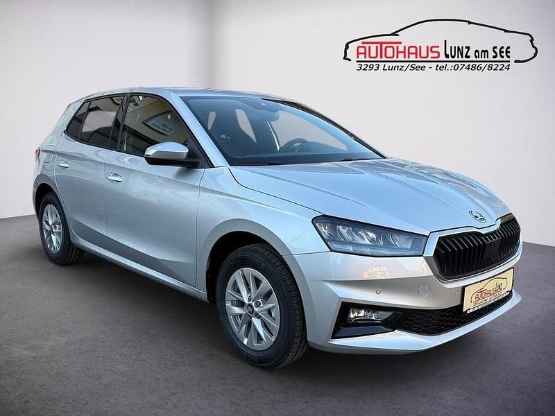 Neu Skoda Fabia Selection 95 PS (69 kW) 2025 Silber  metallic Kleinwagen
