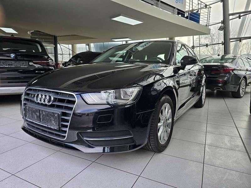 Gebraucht Audi A3 Attraction 110 PS (80 kW) 2016 Schwarz Kleinwagen