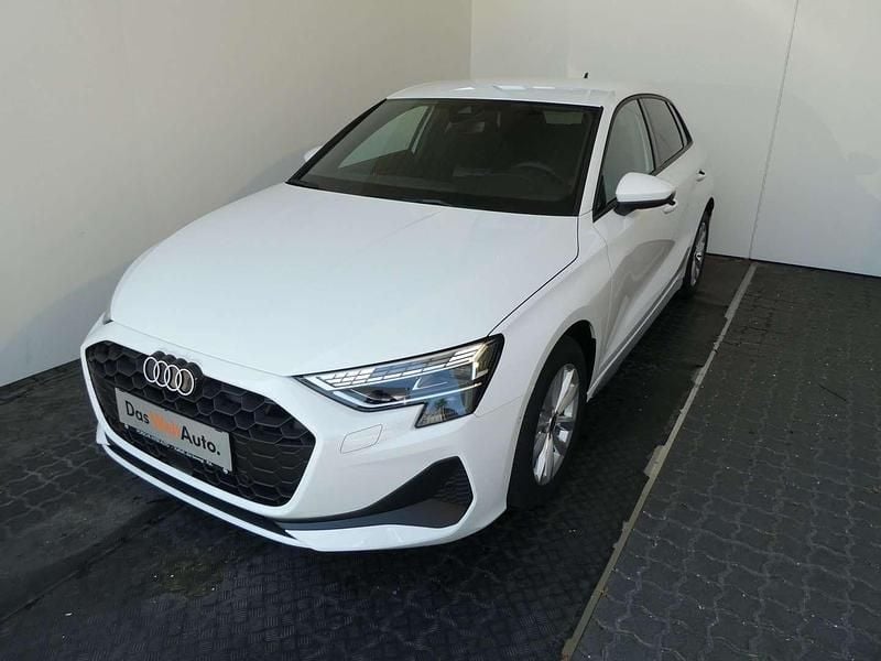 Gebraucht Audi A3 Ambiente 116 PS (85 kW) 2025 Weiss  normal Limousine