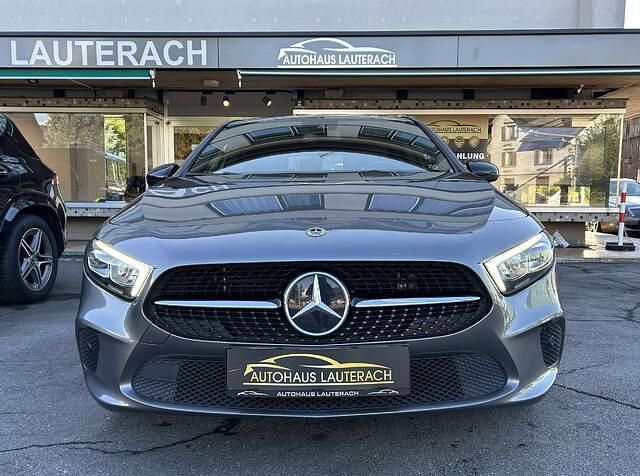 Gebraucht Mercedes A160 160 PS (117 kW) 2020 Grau Limousine