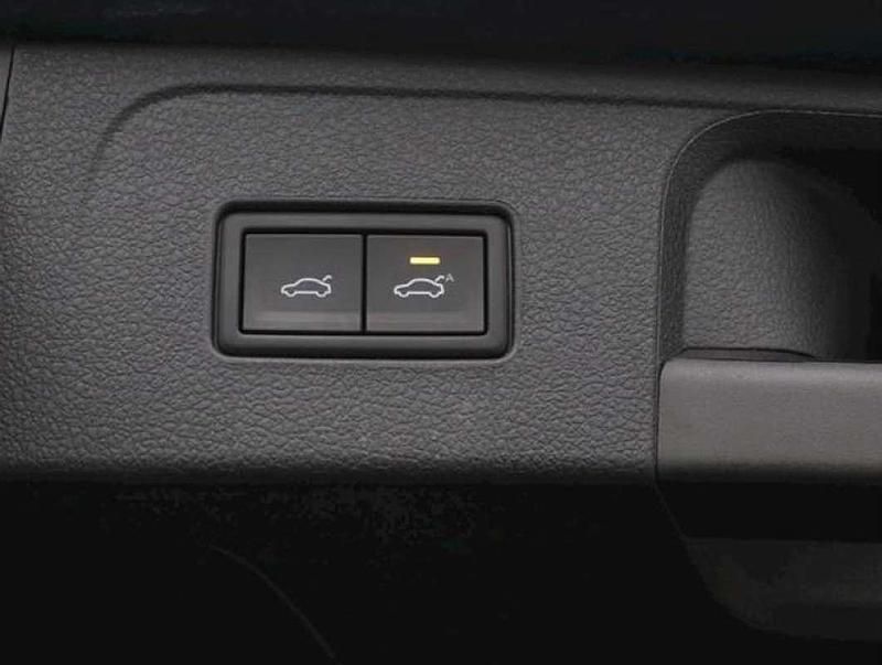 Gebraucht VW Passat Elegance 190 PS (139 kW) 2019 Blau Kombi