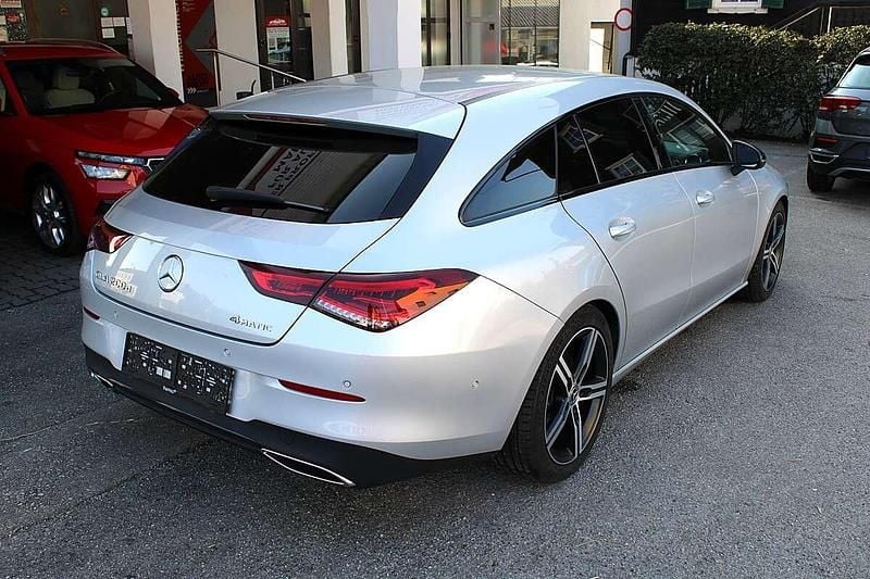 Gebraucht Mercedes CLA200 Shooting Brake 150 PS (110 kW) 2020 Silber Kombi