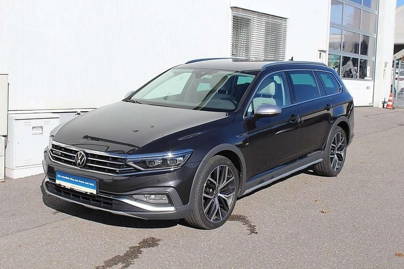 Grau Gebraucht 2022 VW Passat Alltrack Kombi | € 29.950 (Fairer Preis) - Bild 1/4