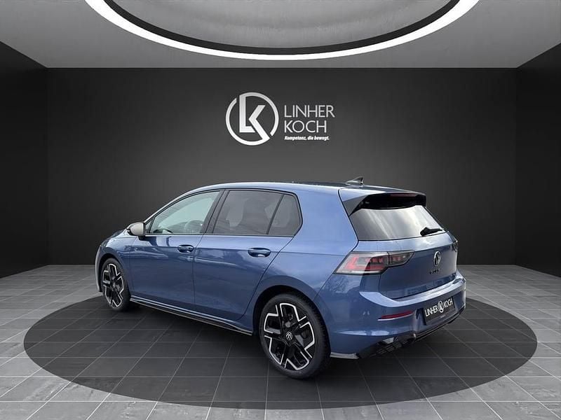 Gebraucht VW Golf VIII Sport 115 PS (84 kW) 2026 Mittelblau  normal Limousine
