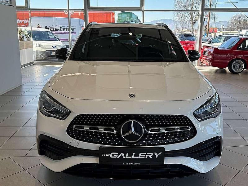 Gebraucht Mercedes GLA250 AMG line 224 PS (164 kW) 2020 Weiß SUV