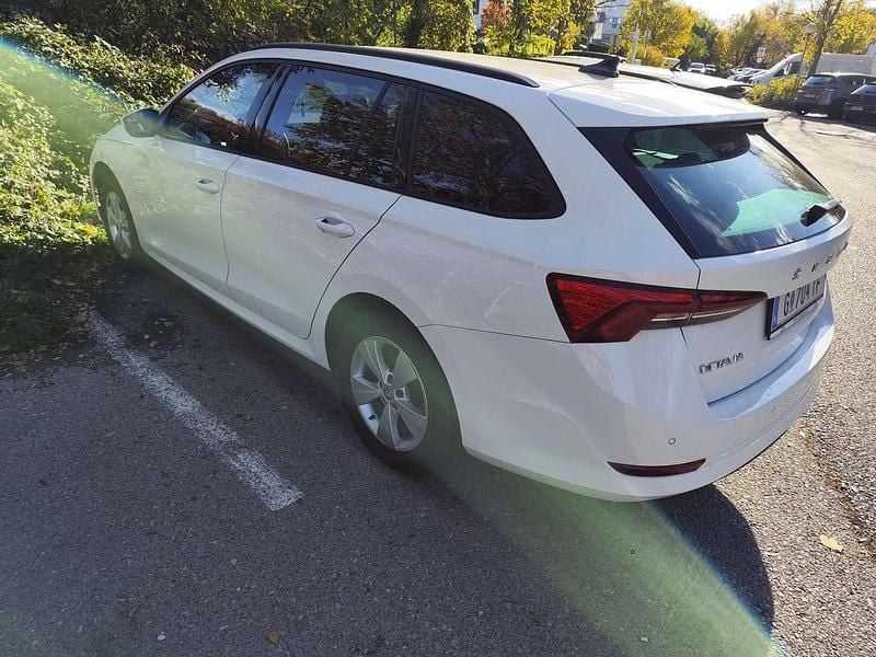Gebraucht Skoda Octavia Ambition 116 PS (85 kW) 2022 Weiß Kombi
