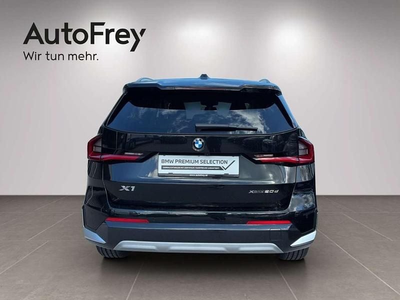 Gebraucht BMW X1 Efficient Dynamics 163 PS (119 kW) 2025 Saphirschwarz SUV