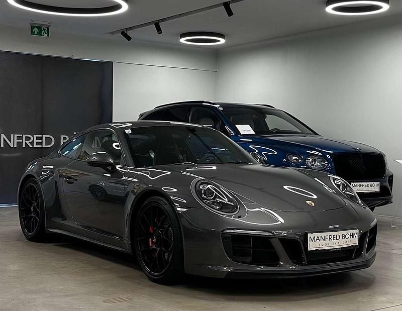 Grau Gebraucht 2019 Porsche 911 Carrera 4 GTS Coupé | € 139.870 (Superpreis) - Bild 1/4