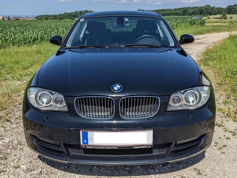 Schwarz Gebraucht 2008 BMW 120 Coupé Coupé | € 6.300 (Guter Preis) - Bild 1/4
