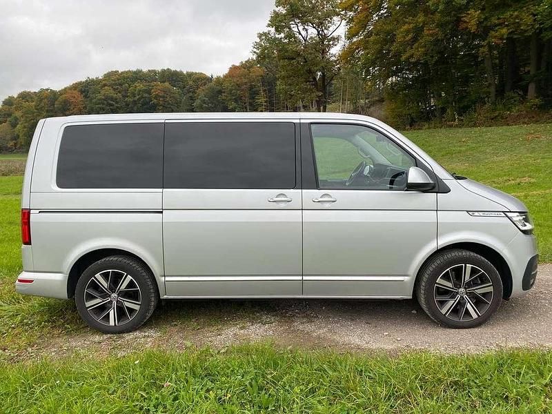 Gebraucht VW Multivan Comfortline 204 PS (150 kW) 2021 Silber Van