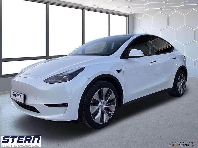 Weiß Gebraucht 2021 Tesla Model Y Long Range AWD SUV | € 39.990 - Bild 1/4