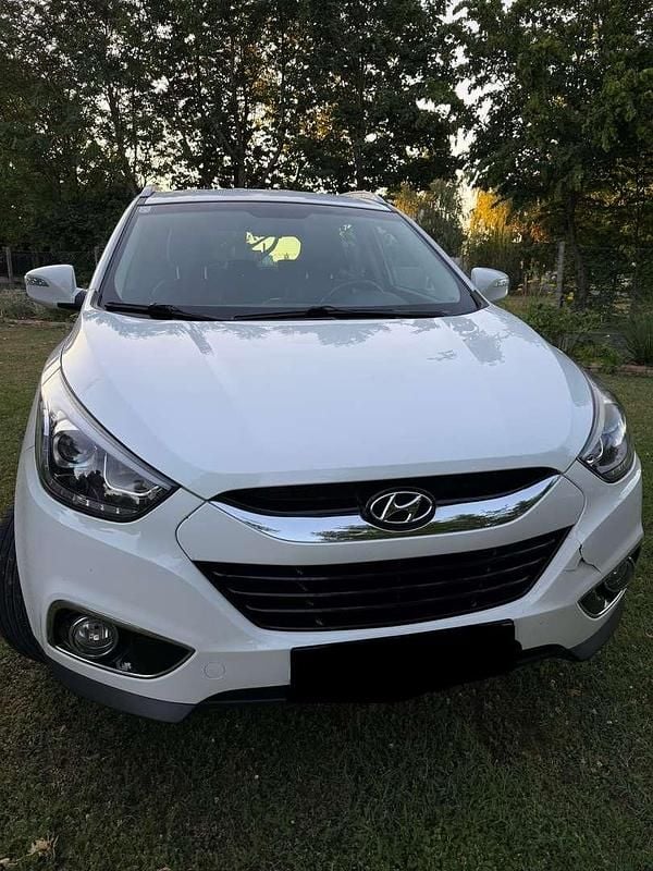 Weiß Gebraucht 2015 Hyundai ix35 Premium SUV | € 9.990 (Fairer Preis) - Bild 1/4