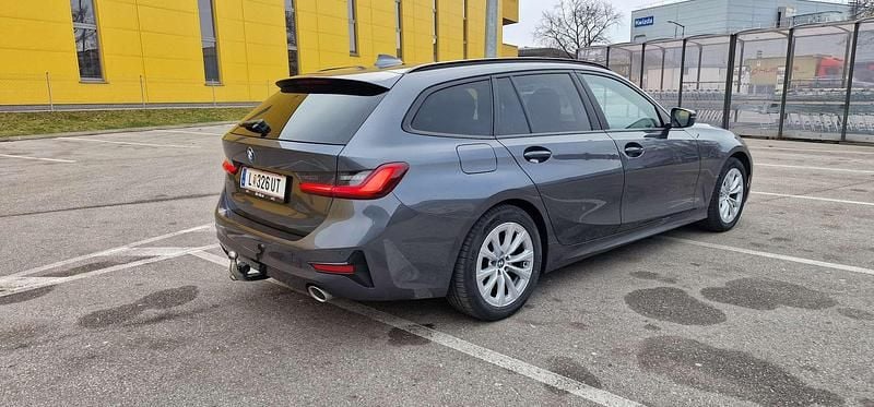 Gebraucht BMW 320 190 PS (139 kW) 2020 Grau Kombi