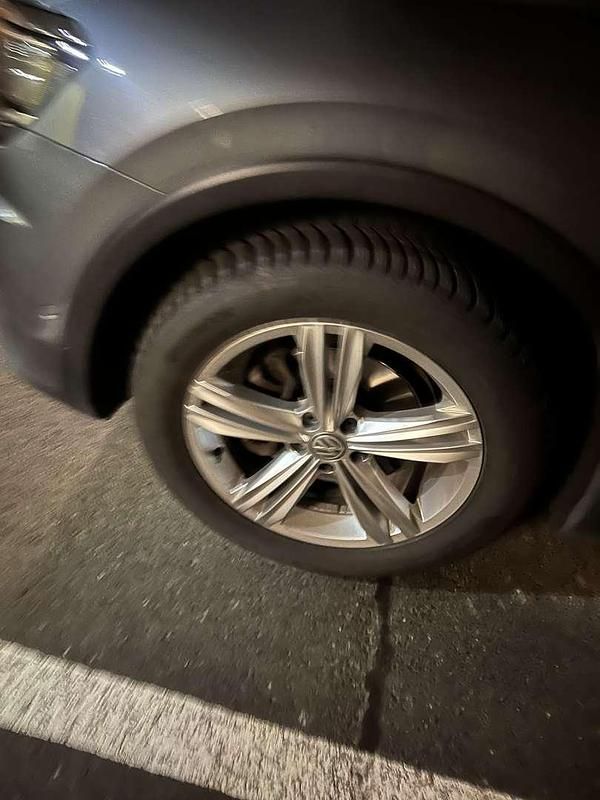 Gebraucht VW Tiguan Allspace Comfortline 150 PS (110 kW) 2018 Grau SUV