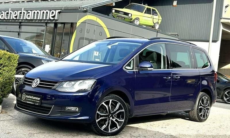 Blau Gebraucht 2020 VW Sharan Comfortline Van / Kleinbus | € 30.900 (Teuer) - Bild 1/4