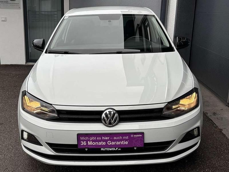 Gebraucht VW Polo Trendline 80 PS (58 kW) 2019 Weiß Kleinwagen