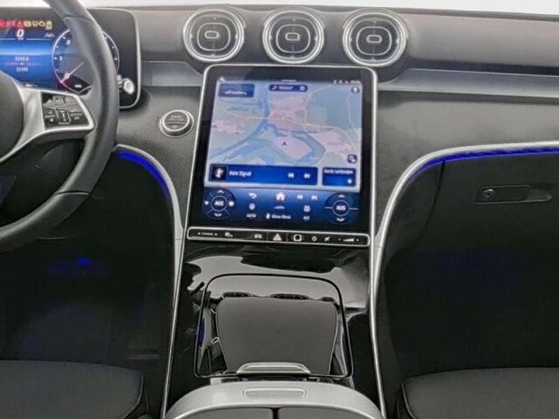 Gebraucht Mercedes C200 Avantgarde 163 PS (119 kW) 2025 Schwarz Limousine