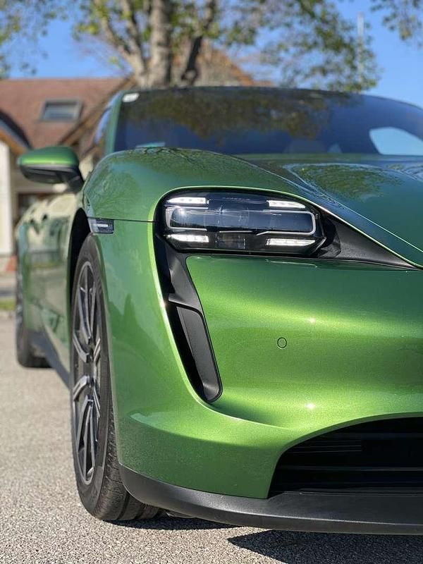 Gebraucht Porsche Taycan 419 kW (571 PS) 2022 Grün Limousine