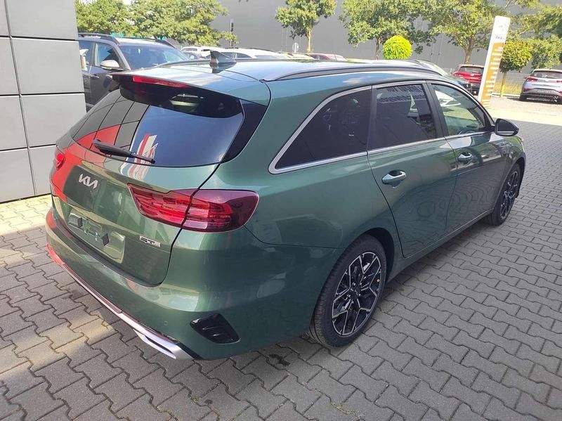 Neu Kia Ceed Sportswagon GT-Line 140 PS (102 kW) 2025 Weiß Kombi