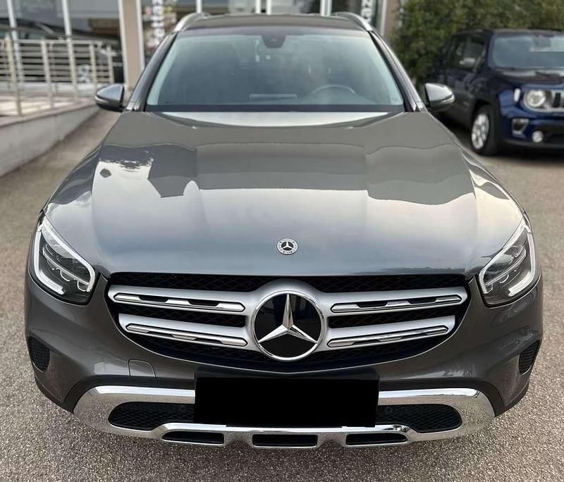Gebraucht Mercedes GLC220 194 PS (142 kW) 2020 Grau SUV