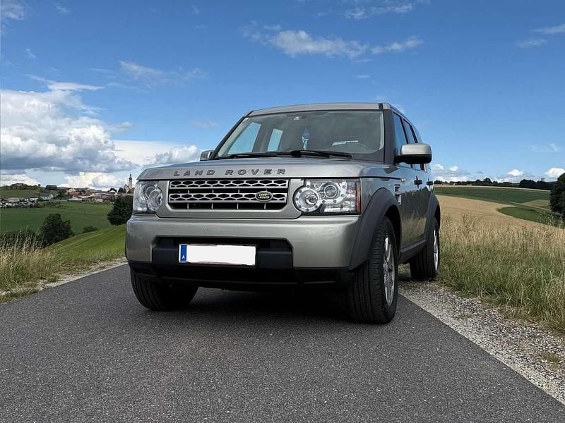 Grau Gebraucht 2010 Land Rover Discovery 4 S SUV | € 14.200 - Bild 1/4