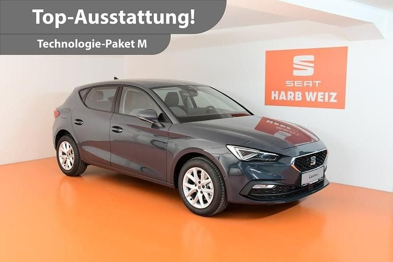 Neu Seat Leon Style 116 PS (85 kW) 2025 Dunkelblau  normal Coupé