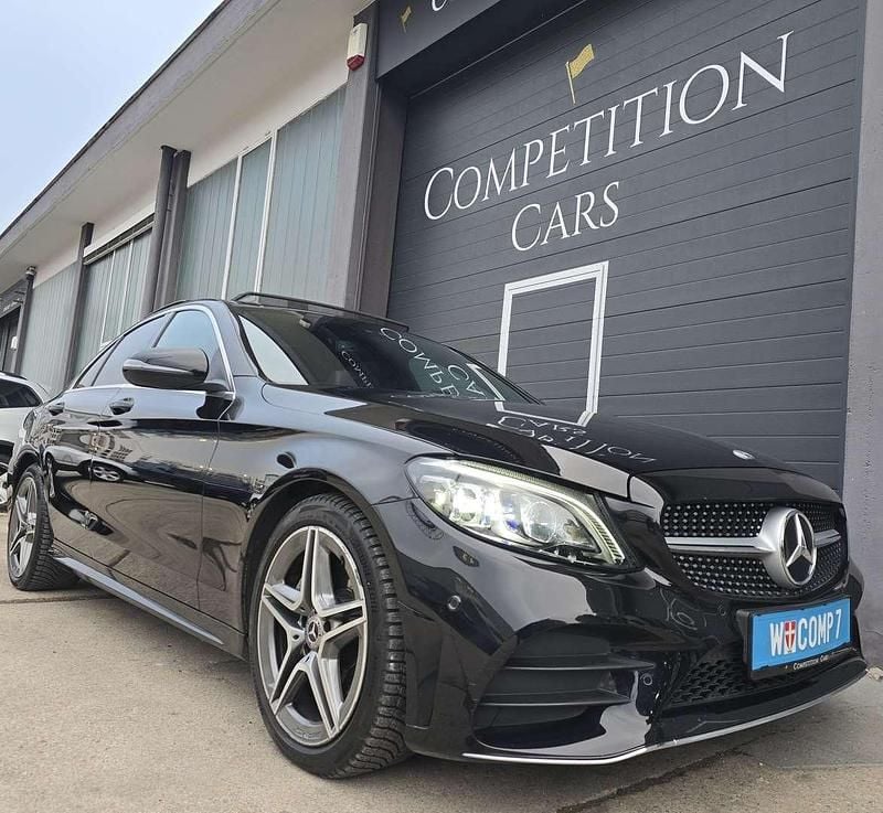 Schwarz Gebraucht 2021 Mercedes C200 AMG line Limousine | € 29.999 (Fairer Preis) - Bild 1/4