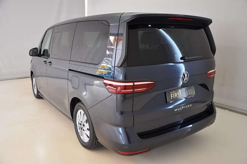 Gebraucht VW Multivan Business 150 PS (110 kW) 2025 Mittelblau  metallic Van