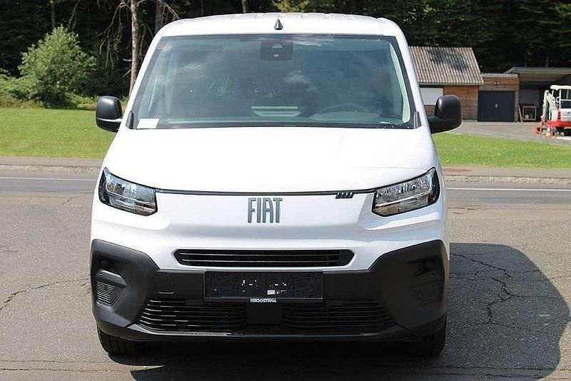 Gebraucht Fiat Doblò 102 PS (75 kW) 2024 Weiß Van / Kleinbus