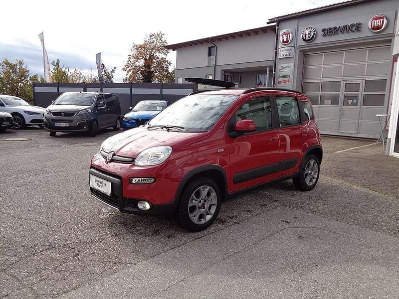 Gebraucht Fiat Panda 4x4 Rock 75 PS (55 kW) 2014 Rot Kleinwagen