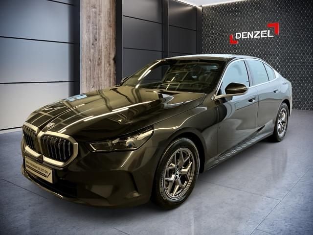 Gebraucht BMW 520 Comfort Edition 197 PS (144 kW) 2025 Grau Limousine