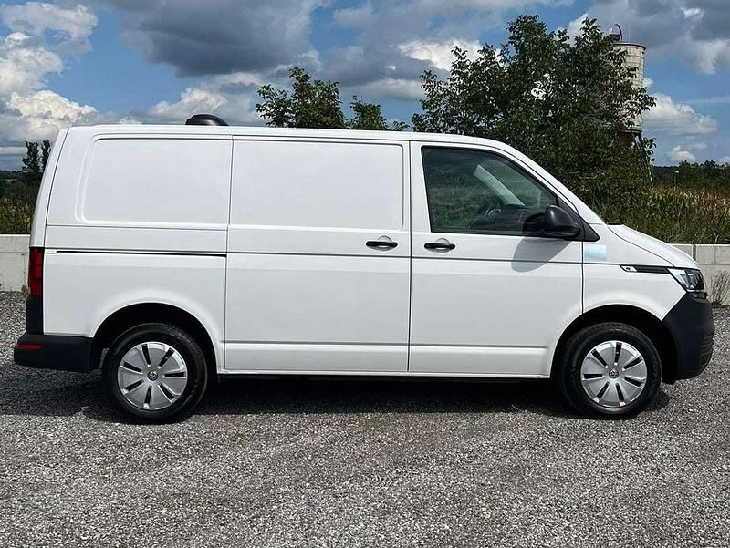 Gebraucht VW T6.1 90 PS (66 kW) 2021 Weiß Van