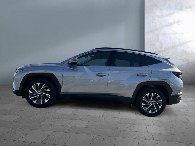 Gebraucht Hyundai Tucson GO! 150 PS (110 kW) 2023 Shimmering silver SUV