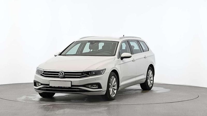Gebraucht VW Passat Elegance 150 PS (110 kW) 2021 Weiß Kombi