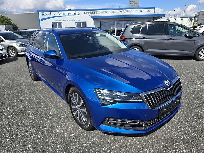 Blau Gebraucht 2023 Skoda Superb Style Kombi | € 29.990 (Fairer Preis) - Bild 1/4