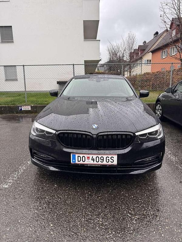 Schwarz Gebraucht 2018 BMW 520 Sport Line Limousine | € 29.900 (Fairer Preis) - Bild 1/4